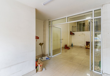 81 Sqm Retail Space For Rent - BKK1, Phnom Penh thumbnail