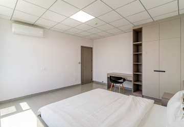 2 Bedroom Serviced Apartment For Rent - Chrang Chamres 1, Phnom Penh thumbnail