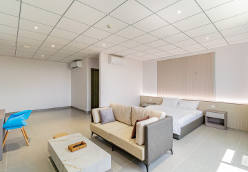 67 Sqm Studio Serviced Apartment For Rent - Chrang Chamres 1, Phnom Penh thumbnail
