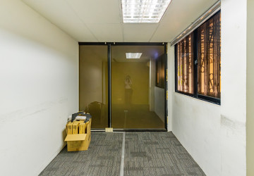 112.8 Sqm Office Space For Rent - Chakto Mukh, Phnom Penh thumbnail
