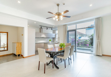4 Bedroom Serviced Apartment For Rent - Tonle Bassac, Phnom Penh thumbnail