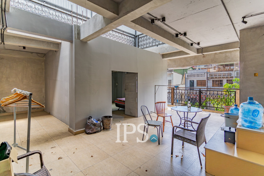 4 Bedroom Double Shophouse For Rent - Tonle Bassac, Phnom Penh