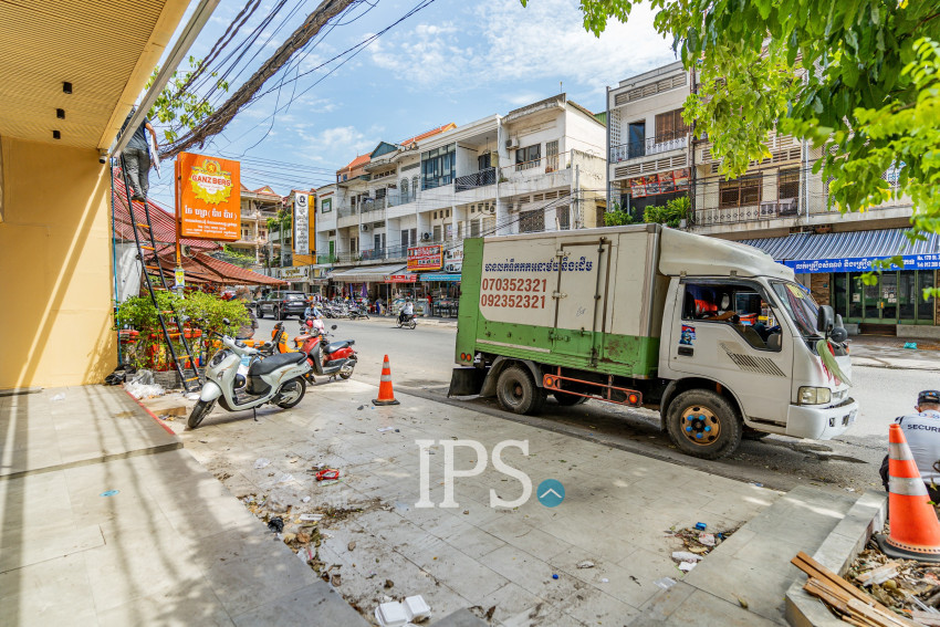 4 Bedroom Double Shophouse For Rent - Tonle Bassac, Phnom Penh
