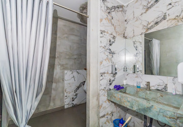 4 Bedroom Double Shophouse For Rent - Tonle Bassac, Phnom Penh thumbnail