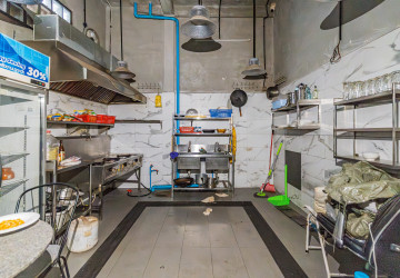 4 Bedroom Double Shophouse For Rent - Tonle Bassac, Phnom Penh thumbnail