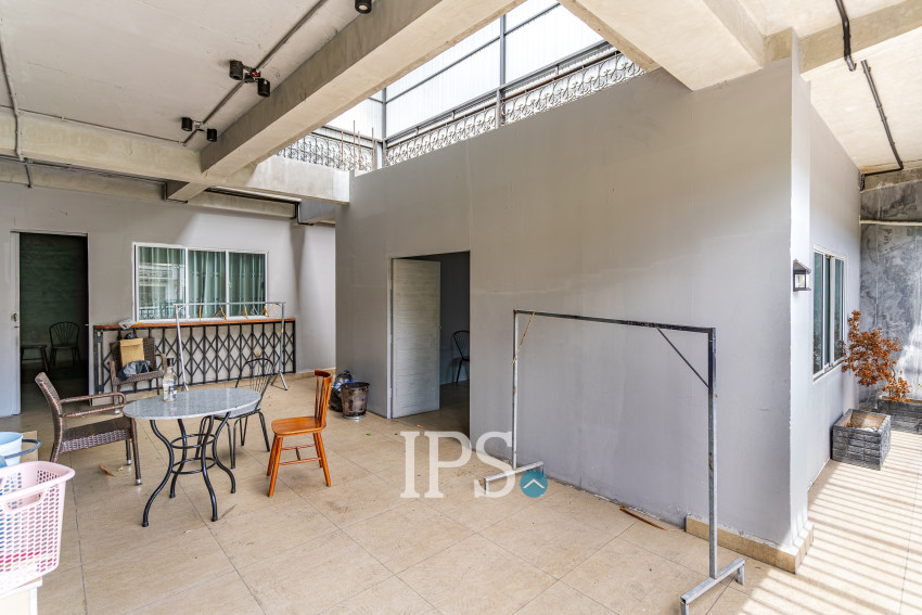 4 Bedroom Double Shophouse For Rent - Tonle Bassac, Phnom Penh