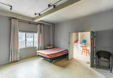 4 Bedroom Double Shophouse For Rent - Tonle Bassac, Phnom Penh thumbnail
