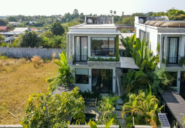 3 Bedroom Villa For Rent - Sala Kamreuk, Siem Reappending thumbnail