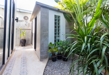 3 Bedroom Villa For Rent - Sala Kamreuk, Siem Reappending thumbnail