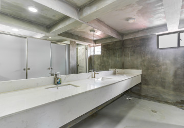 270 Sqm Office Space For Rent - Chakto Mukh, Phnom Penh thumbnail
