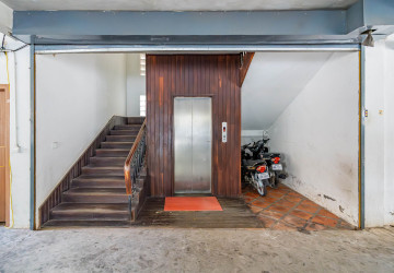 270 Sqm Office Space For Rent - Chakto Mukh, Phnom Penh thumbnail