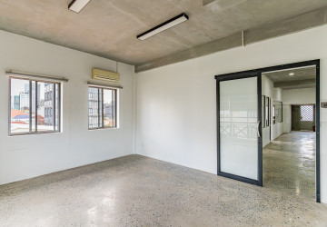 270 Sqm Office Space For Rent - Chakto Mukh, Phnom Penh thumbnail