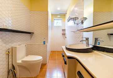 2 Bedroom Apartment For Rent - Sangkat Siem Reap, Siem Reap thumbnail