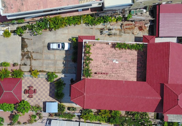 7 Bedroom Villa For Sale - Teuk Thla, Sen Sok, Phnom Penh thumbnail