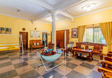 7 Bedroom Villa For Sale - Teuk Thla, Sen Sok, Phnom Penh thumbnail