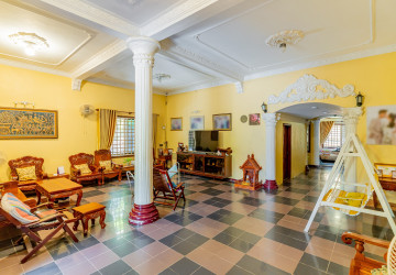 7 Bedroom Villa For Sale - Teuk Thla, Sen Sok, Phnom Penh thumbnail