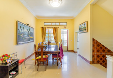 7 Bedroom Villa For Sale - Teuk Thla, Sen Sok, Phnom Penh thumbnail
