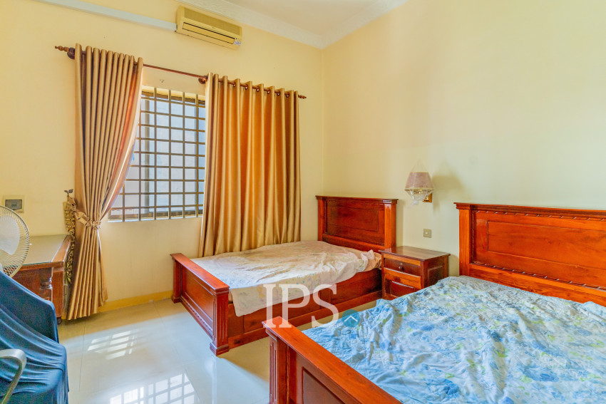 7 Bedroom Villa For Sale - Teuk Thla, Sen Sok, Phnom Penh