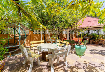 7 Bedroom Villa For Sale - Teuk Thla, Sen Sok, Phnom Penh thumbnail