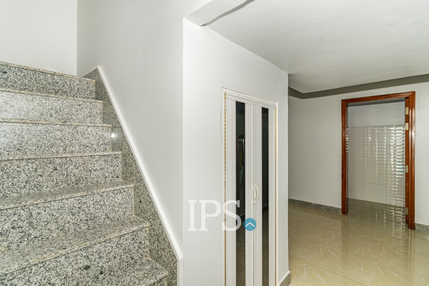 97 Sqm Retail Space For Rent - Chakto Mukh, Phnom Penh