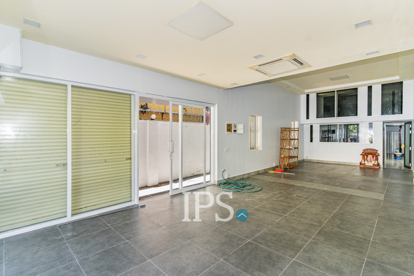 97 Sqm Retail Space For Rent - Chakto Mukh, Phnom Penh