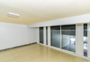 97 Sqm Retail Space For Rent - Chakto Mukh, Phnom Penh thumbnail