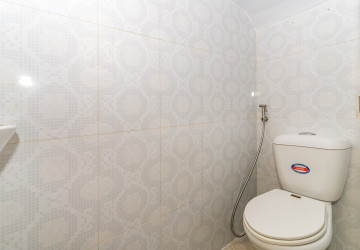 97 Sqm Retail Space For Rent - Chakto Mukh, Phnom Penh thumbnail