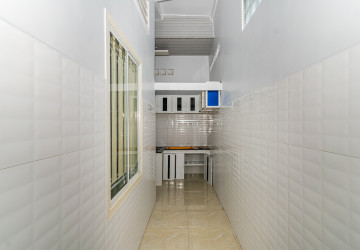 97 Sqm Retail Space For Rent - Chakto Mukh, Phnom Penh thumbnail