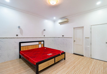 3 Bedroom House  For Rent - Sala Kamreuk, Siem Reap thumbnail