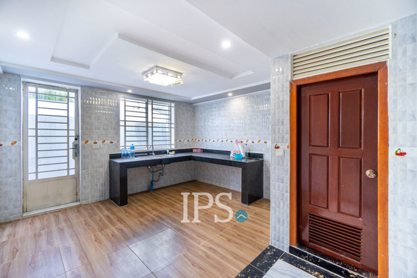 4 Bedroom Flat For Rent - Svay Dangkum, Siem Reap