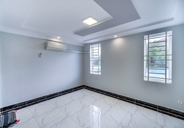 4 Bedroom Flat For Rent - Svay Dangkum, Siem Reap thumbnail