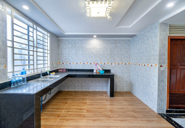 4 Bedroom Flat For Rent - Svay Dangkum, Siem Reap thumbnail