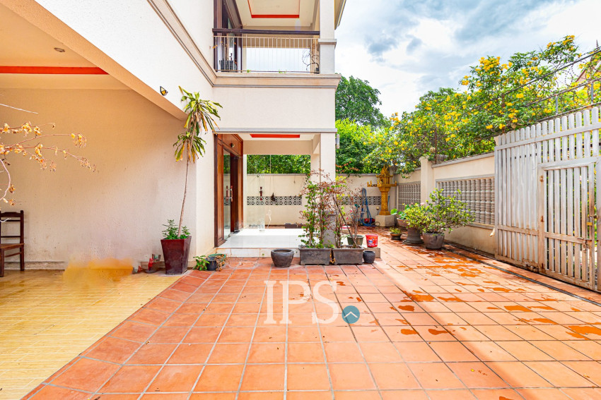 4 Bedroom House For Rent - Svay Dangkum, Siem Reap