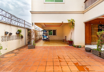 4 Bedroom House For Rent - Svay Dangkum, Siem Reap thumbnail