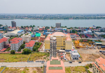 10 Floor Commercial Building For Sale - Chroy Changvar, Phnom Penh thumbnail