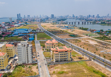 10 Floor Commercial Building For Sale - Chroy Changvar, Phnom Penh thumbnail