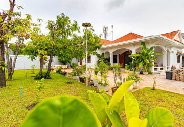 3 Bedroom Villa For Rent - Svay Dangkum, Siem Reap thumbnail