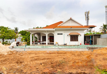 3 Bedroom Villa For Rent - Svay Dangkum, Siem Reap thumbnail