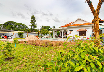 3 Bedroom Villa For Rent - Svay Dangkum, Siem Reap thumbnail