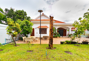 3 Bedroom Villa For Rent - Svay Dangkum, Siem Reap thumbnail