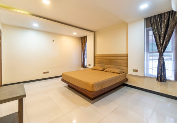 4 Bedroom House For Rent - Sala Kamreuk, Siem Reap thumbnail