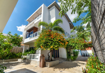 4 Bedroom House For Rent - Sala Kamreuk, Siem Reap thumbnail