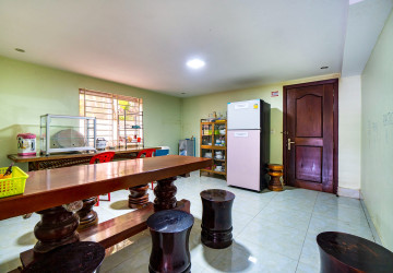 11 Bedroom Guesthouse For Rent - Svay Dangkum, Siem Reap thumbnail