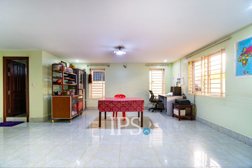 11 Bedroom Guesthouse For Rent - Svay Dangkum, Siem Reap