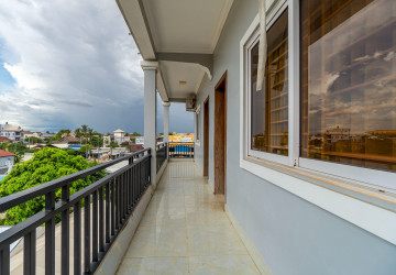 11 Bedroom Guesthouse For Rent - Svay Dangkum, Siem Reap thumbnail
