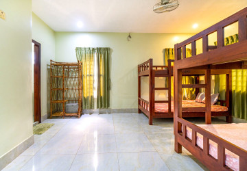 11 Bedroom Guesthouse For Rent - Svay Dangkum, Siem Reap thumbnail