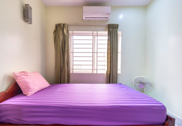 11 Bedroom Guesthouse For Rent - Svay Dangkum, Siem Reap thumbnail