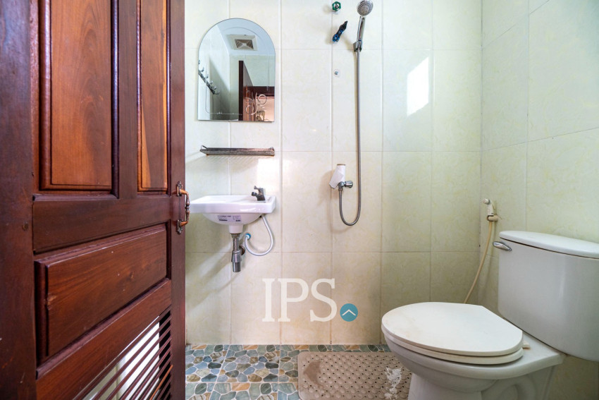 11 Bedroom Guesthouse For Rent - Svay Dangkum, Siem Reap