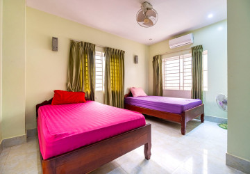 11 Bedroom Guesthouse For Rent - Svay Dangkum, Siem Reap thumbnail