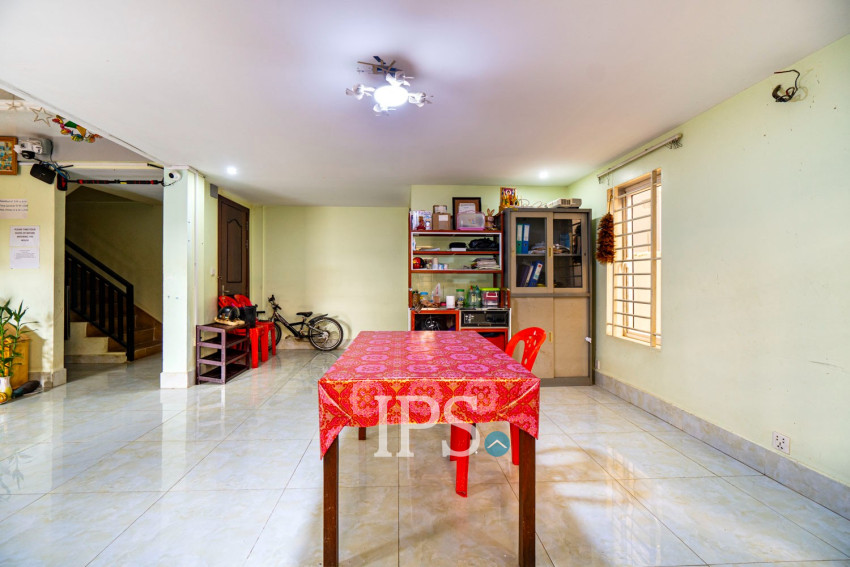 11 Bedroom Guesthouse For Rent - Svay Dangkum, Siem Reap